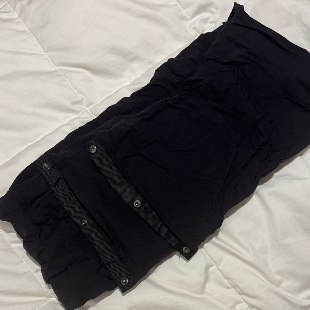 VINTAGE lululemon Packable Black Scarf (looks like a bag-unfolds to scarf